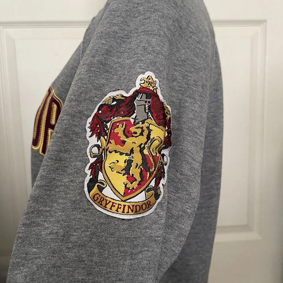 Harry Potter Gryffindor Sweater Womens Size Small Sweatshirt Universal Studios - Picture 6 of 8